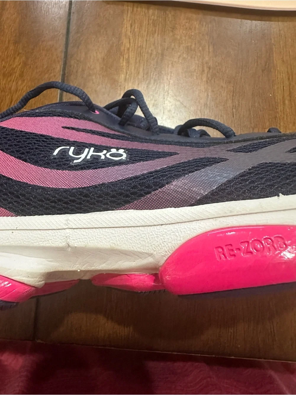 Ryka Devotion XT Women’s Navy and Pink Training Shoes Size 9.5